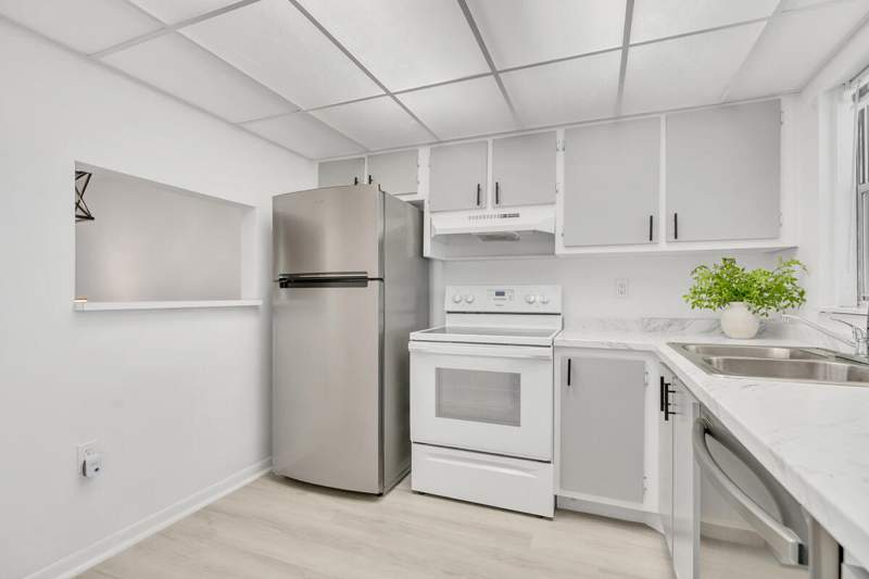 1 bedroom Condominium at 6800 Royal Palm Boulevard #Unit 207F, Royal Park Gardens Iii-F Condo, Margate — photo 5