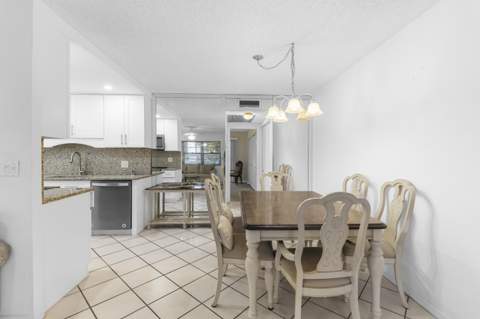 1145 Cambridge G, Deerfield Beach FL - photo 6 of 56