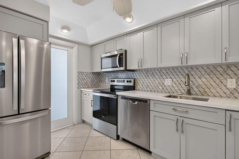 2 bedroom Condominium at 2731 NE 14th St Causeway #702, Garden-Aire Village, Pompano Beach — photo 5