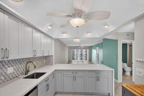 2731 NE 14th St Causeway #702, Pompano Beach FL - photo 6 of 39