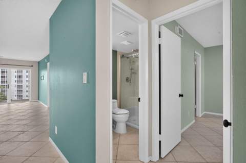 2731 NE 14th St Causeway #702, Pompano Beach FL - photo 9 of 39