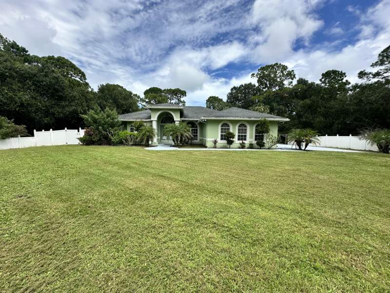 3 bedroom Single Family Residence at 1964 Jaynell Street, Metes And Bounds, Fort Pierce — photo 4