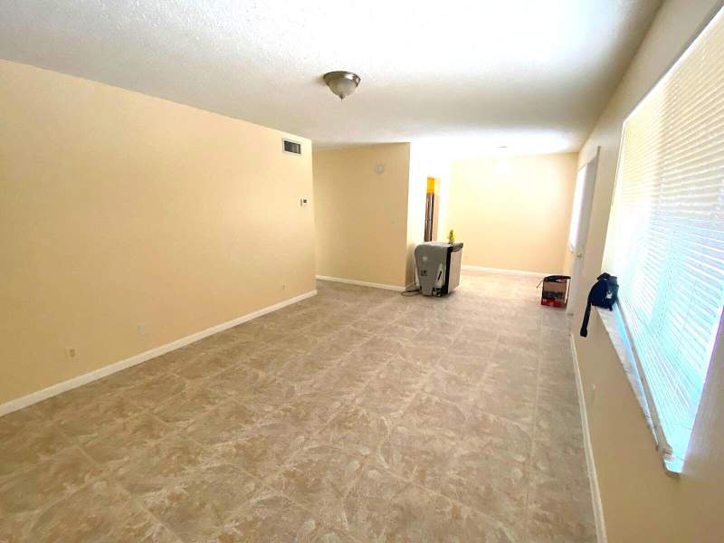 1 bedroom Condominium at 1020 Crystal Lake Drive #209, Lake Crest Condos Of Broward, Deerfield Beach — photo 3