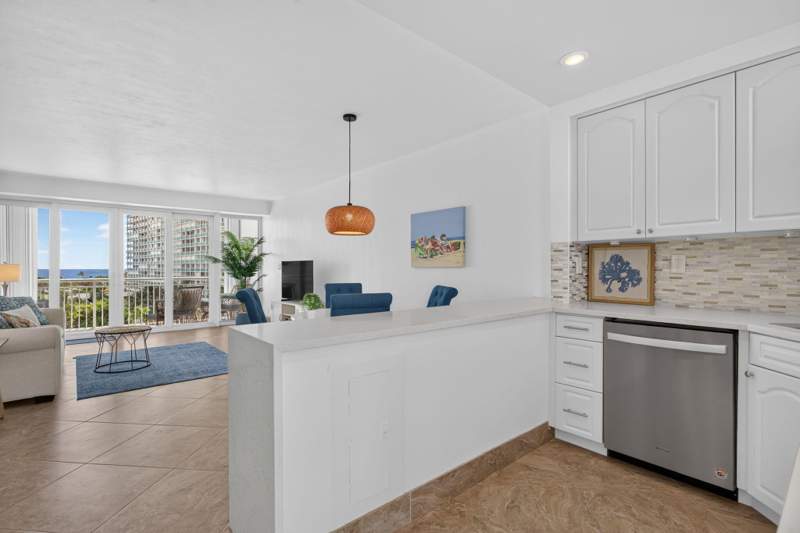 1 bedroom Condominium at 1920 S Ocean Drive #708, Atlantic Towers Co-Op, Fort Lauderdale — photo 3