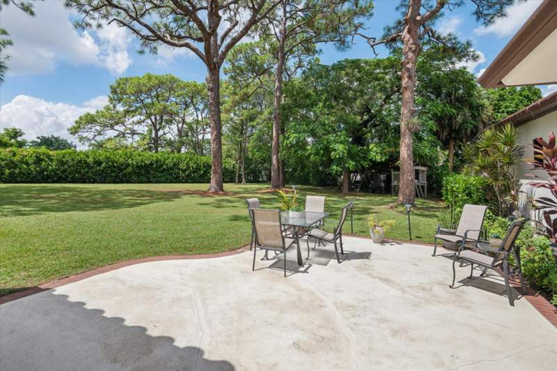4 bedroom Single Family Residence at 4120 SW 1st Court, Country Club Estates Unit, Plantation — photo 3