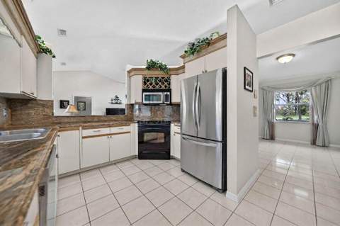 4842 SW BIMINI Circle, Palm City FL - photo 11 of 32