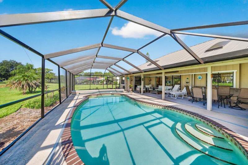 3 bedroom Single Family Residence at 4842 SW BIMINI Circle, MID-RIVERS YACHT AND COUNTRY CLUB (AKA EVERGREEN C, Palm City — photo 5