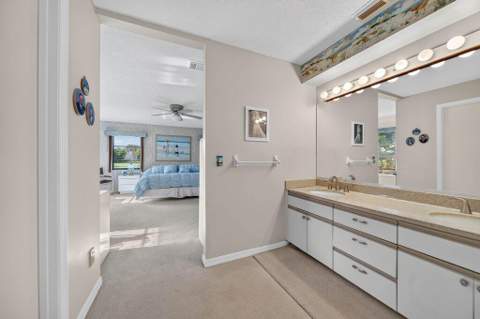 4842 SW BIMINI Circle, Palm City FL - photo 17 of 32