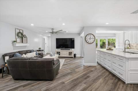 2740 NW 106th Avenue, Coral Springs FL - photo 6 of 33