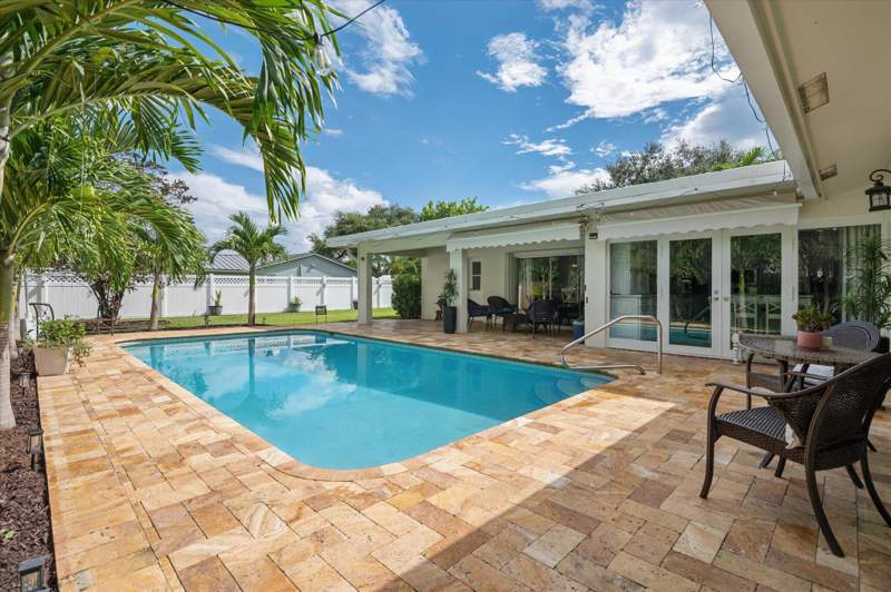 4 bedroom Single Family Residence at 2740 NW 106th Avenue, Coral Springs Country Club, Coral Springs — photo 3