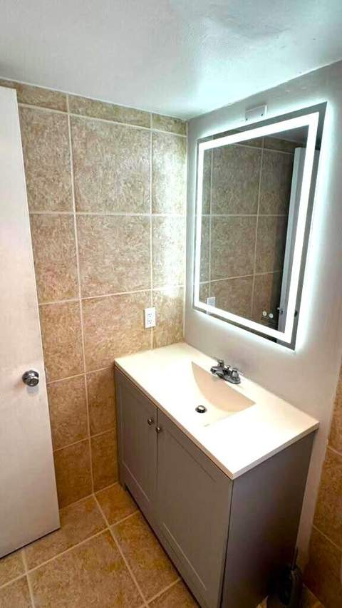 1020 Crystal Lake Drive #103, Deerfield Beach FL - photo 7 of 11