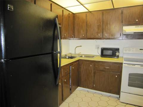 6150 NW 62nd Street #107, Tamarac FL - photo 6 of 12
