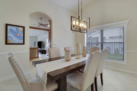 6577 Woodloch Court, Jupiter FL - photo 7 of 34