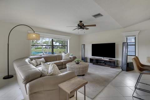 6577 Woodloch Court, Jupiter FL - photo 15 of 34
