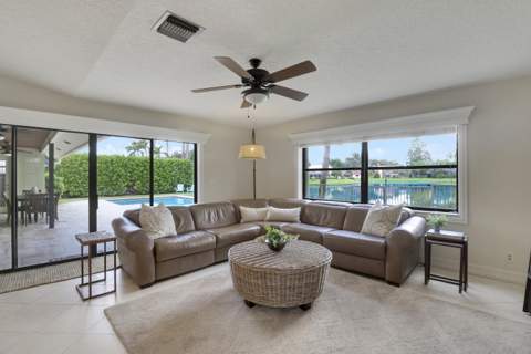6577 Woodloch Court, Jupiter FL - photo 16 of 34