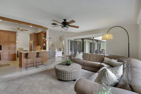 6577 Woodloch Court, Jupiter FL - photo 17 of 34
