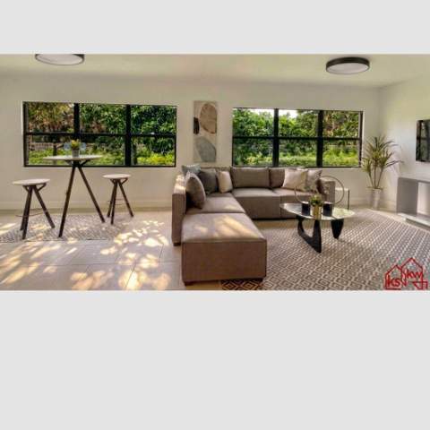 10335 Greenbriar Court, Boca Raton FL - photo 7 of 17