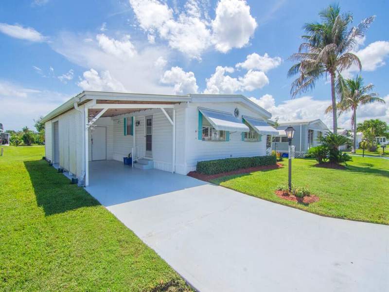 2 bedroom Manufactured Home at 212 NE Forrest Court, Pinelake Village, Jensen Beach — photo 4