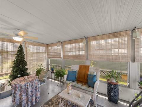 212 NE Forrest Court, Jensen Beach FL - photo 17 of 35