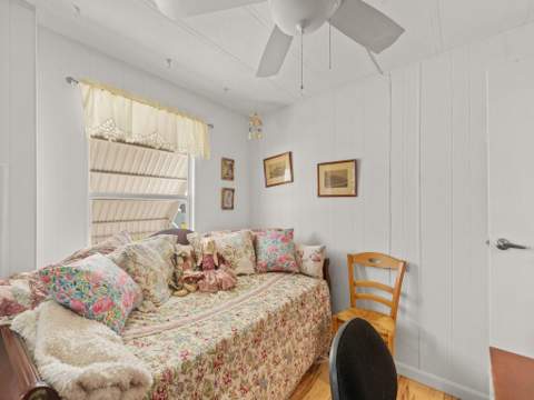 212 NE Forrest Court, Jensen Beach FL - photo 20 of 35