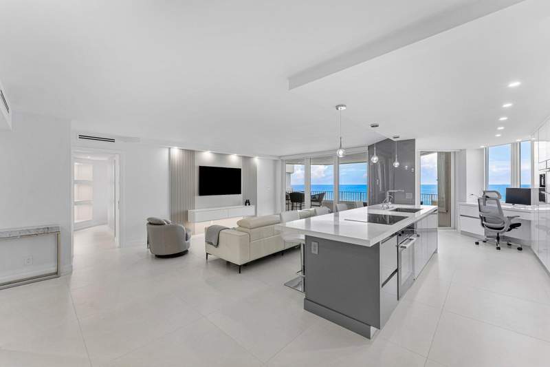 2 bedroom Condominium at 550 S Ocean Boulevard #906, Chalfonte Condo, Boca Raton — photo 4