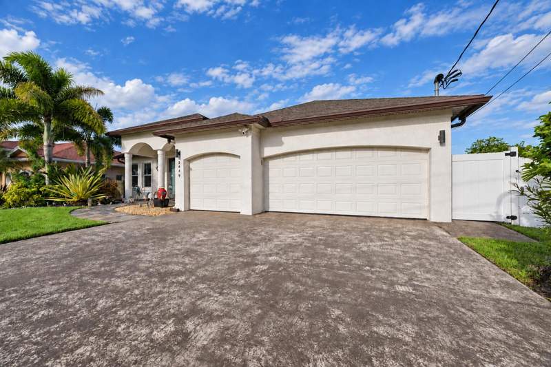 4 bedroom Single Family Residence at 2449 SW Gay Circle, Port St Lucie Section 35, Port St. Lucie — photo 3