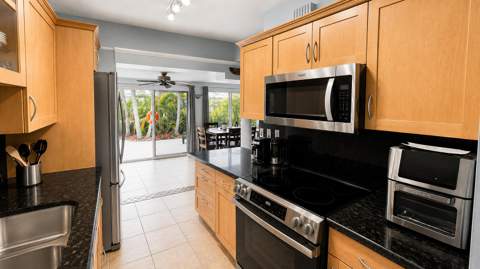2041 SW 23rd Avenue, Fort Lauderdale FL - photo 14 of 32