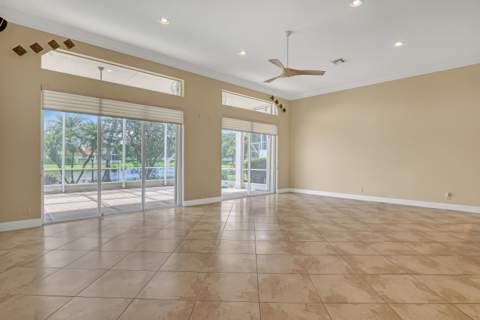 9974 Mantova Drive, Lake Worth FL - photo 6 of 34