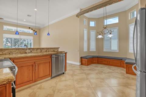 9974 Mantova Drive, Lake Worth FL - photo 11 of 34
