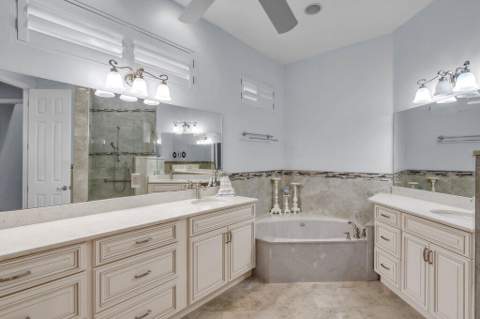 688 SW Lake Charles Circle, Port St. Lucie FL - photo 19 of 64