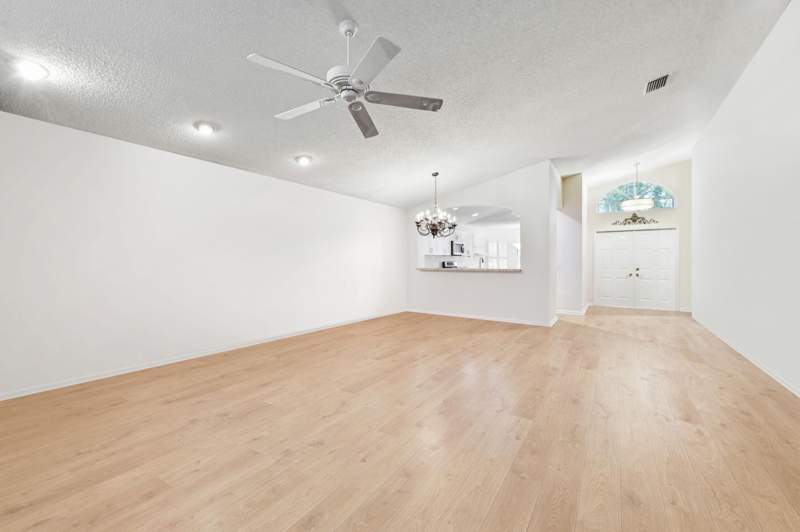 3 bedroom Single Family Residence at 11163 Mandalay Way, VALENCIA ISLES 1, Boynton Beach — photo 3