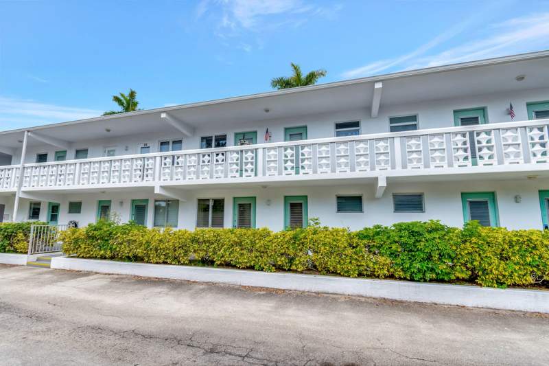 1 bedroom Condominium at 2161 NE 42nd Court, Venetian Park Co-Op, Lighthouse Point — photo 3