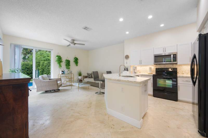 4 bedroom Single Family Residence at 17707 Tiffany Trace Drive, Tiffany Trace, Boca Raton — photo 5