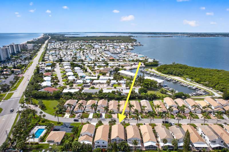 4 bedroom Single Family Residence at 120 Pepper Lane, Bay Tree, Jensen Beach — photo 2