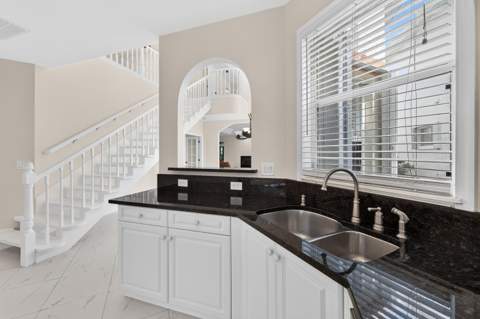 120 Pepper Lane, Jensen Beach FL - photo 14 of 47
