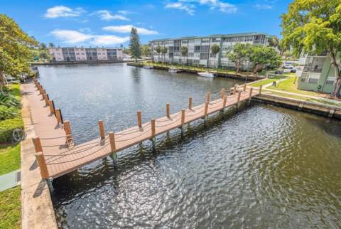 2771 Taft Street #302, Hollywood FL - photo 18 of 25
