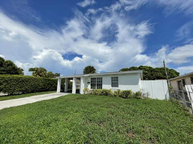 2 bedroom Single Family Residence at 1104 W 24th Street, Monroe Heights, Riviera Beach — photo 5