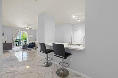 250 NE 3rd Avenue #1208, Delray Beach FL - photo 6 of 22