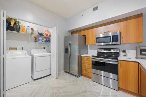 250 NE 3rd Avenue #1208, Delray Beach FL - photo 8 of 22