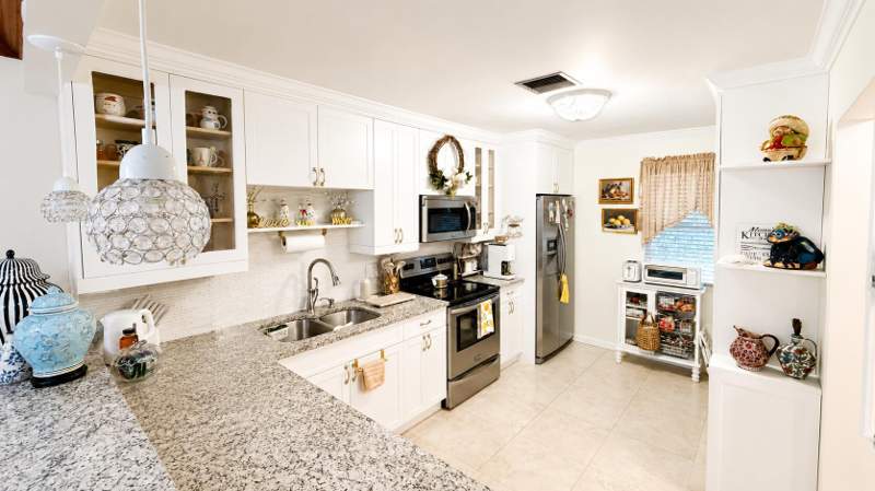 2 bedroom Villa at 5780 W Fernley Drive #101, Cresthaven Condo Townhomes Sec 3, West Palm Beach — photo 4