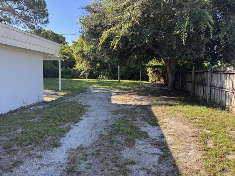 3 bedroom Single Family Residence at 2417 Saint Lucie Boulevard, San Lucie Plaza Subdivision Unit 1, Fort Pierce — photo 5