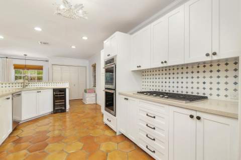 332 Pilgrim Road, West Palm Beach FL - photo 12 of 40