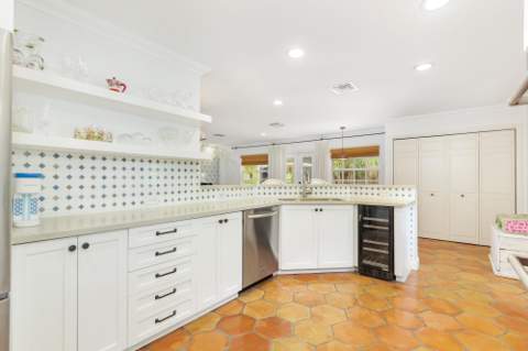 332 Pilgrim Road, West Palm Beach FL - photo 13 of 40