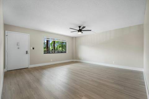 7428 Ashmont Circle #210, Tamarac FL - photo 7 of 33