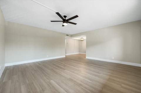 7428 Ashmont Circle #210, Tamarac FL - photo 8 of 33