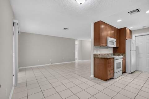 1058 Fernlea Drive, West Palm Beach FL - photo 10 of 49
