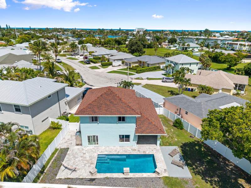 4 bedroom Single Family Residence at 1220 Bonefish Court, Beachcomber Phase II, Fort Pierce — photo 2