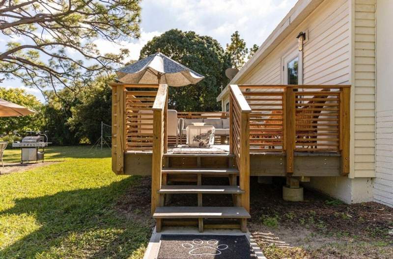 5 bedroom Single Family Residence at 968 Allendale Road, West Palm Beach, West Palm Beach — photo 4