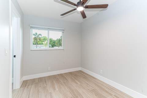 7430 Cocoanut Drive, Lake Worth FL - photo 13 of 17