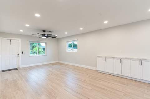 7430 Cocoanut Drive, Lake Worth FL - photo 7 of 17